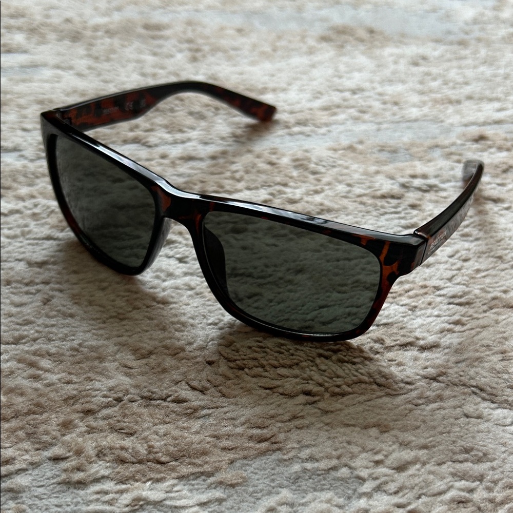 Kenneth Cole Reaction Tortoiseshell Frame Sunglasses with Dark Lenses